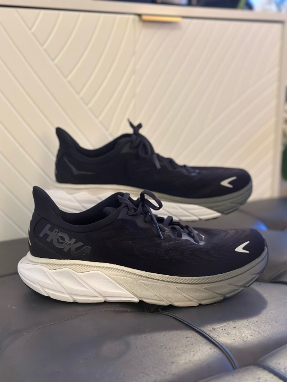 HOKA Arahi 6 Black & White Men’s Running Shoes | SIZE 11B | EXCELLENT CONDITION